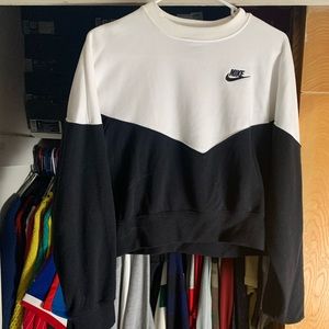 Black and white nike crop sweatshirt